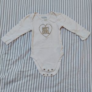 "Daddy's Girl" 9-12M long sleeve onesie